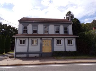 31 Water St, Milford, NJ 08848