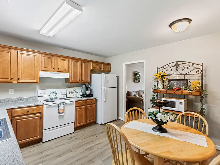 444 Lee Road 398 — Photo 5