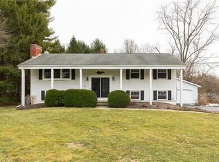 9 Debra Hill Dr, Poughkeepsie, NY 12603