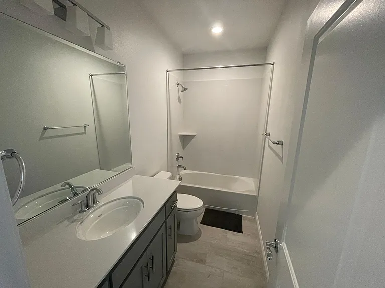 3229 Albany Ter — Photo 22