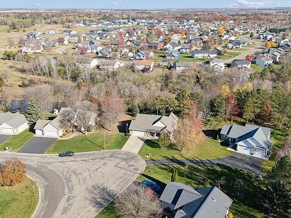3rd image of 1448 Valley Creek Dr