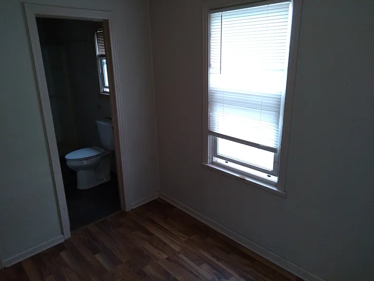 1217 4th Ave #5 — Photo 4