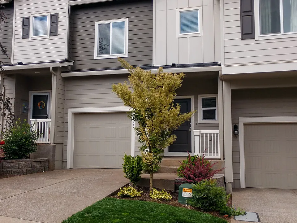 5725 Karen Lynn Loop S