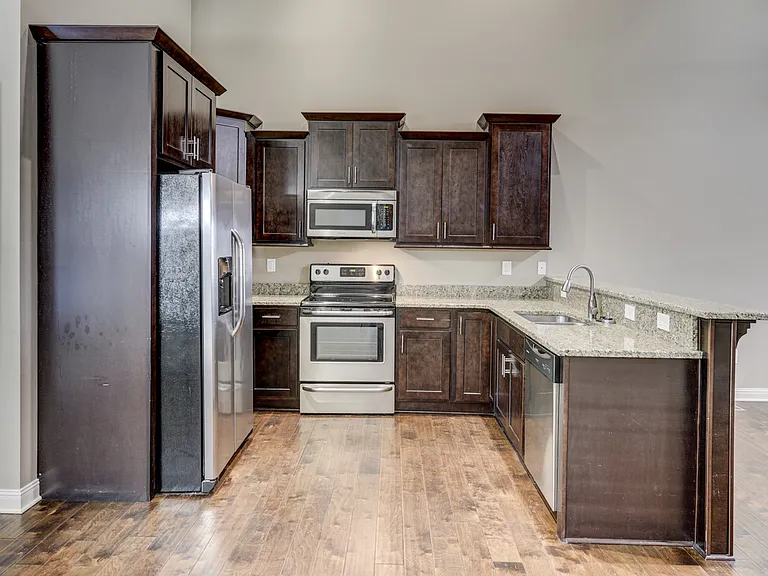 342 Big Station Camp Blvd #B — Photo 7