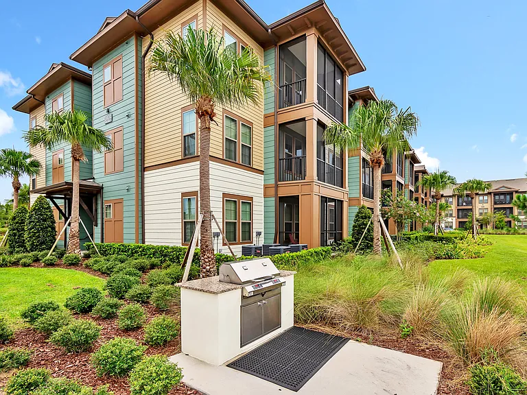 POINTE AT EAST SHORE APARTMENTS — Photo 42
