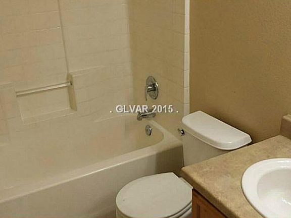 4th image of 912 Staffordshire Cir