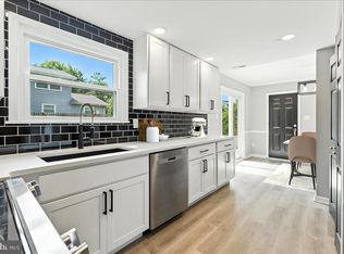 120 N Kennedy Rd, Sterling, VA 20164