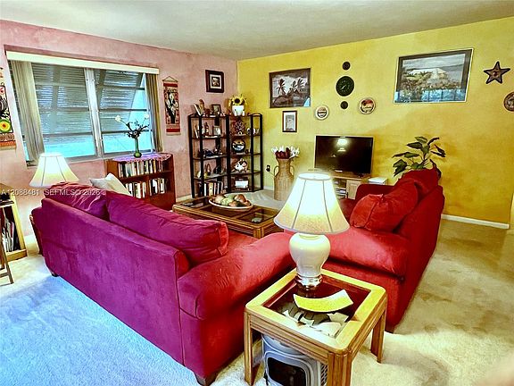 4th image of 9304 SW 77th Ave APT C3