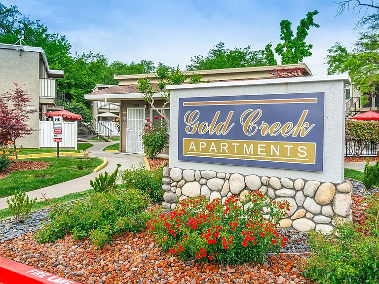 Gold Creek Apartments — Photo 24