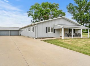 302 Alan St, Ashton, IL 61006