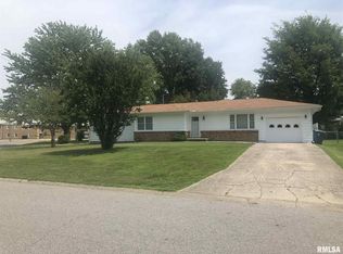 101 Evergreen Dr, Anna, IL 62906