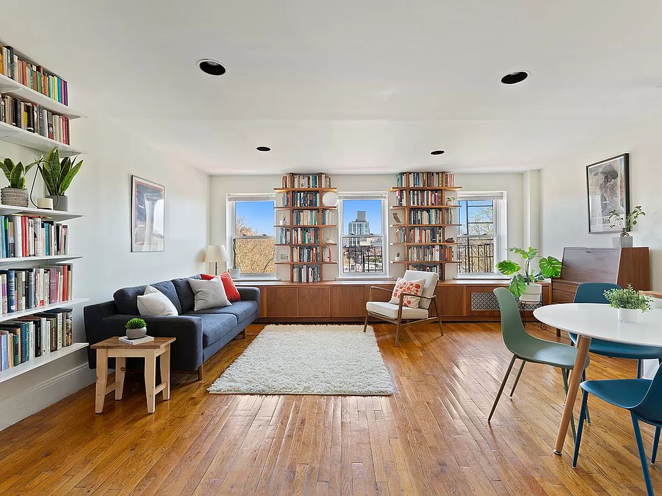 1st image of 8 1st St #4