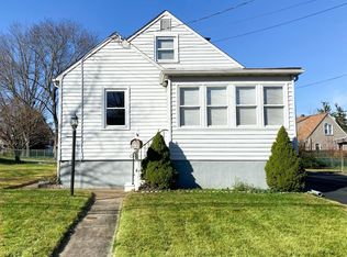 4 Patapsco Rd, Linthicum Heights, MD 21090