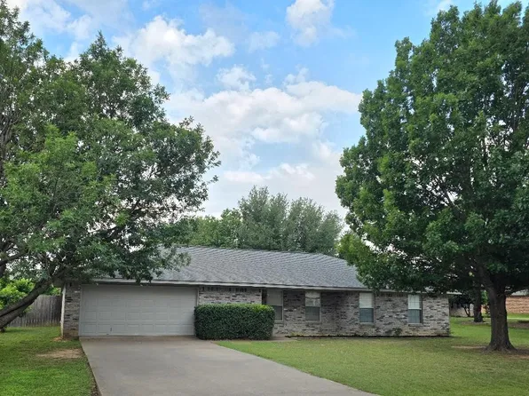 5324 Mission Cir, Granbury, TX 76049