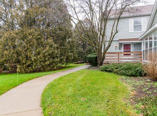 2369 Quail Run Dr, Kalamazoo, MI 49009