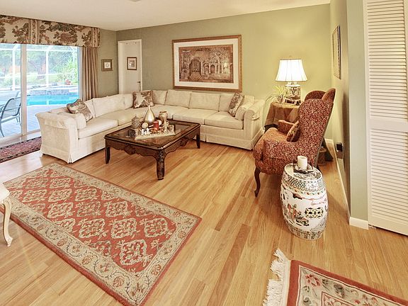 4th image of 4937 Silkwood Dr