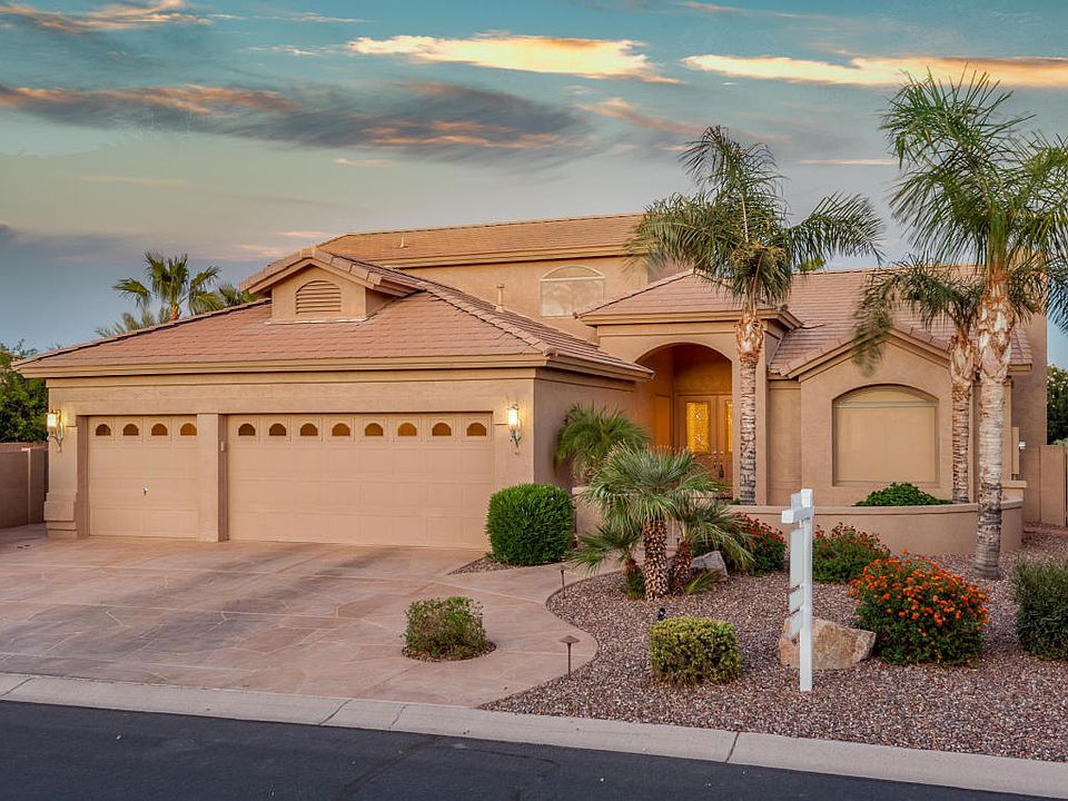 1st image of 24305 S Lakeway Cir NE
