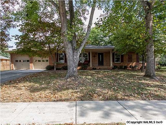 3rd image of 10304 Leicester Dr SW