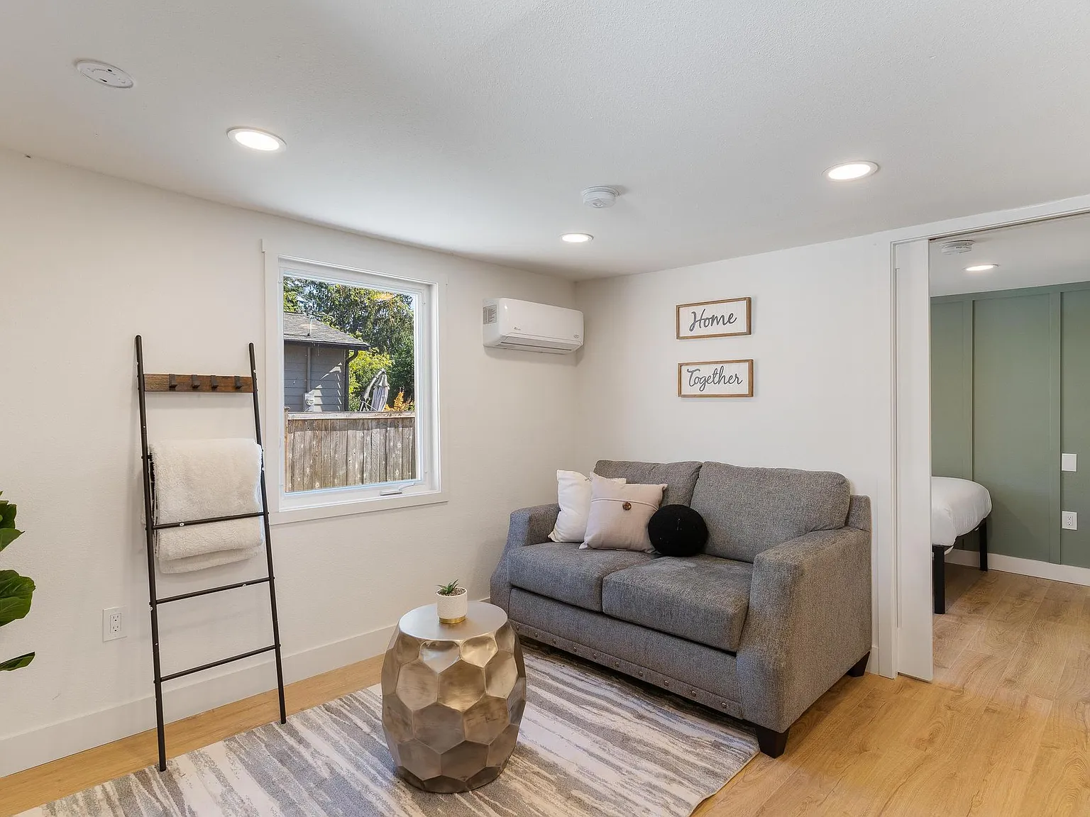 1 bed, 400 sqft, $1,995 — Photo 4