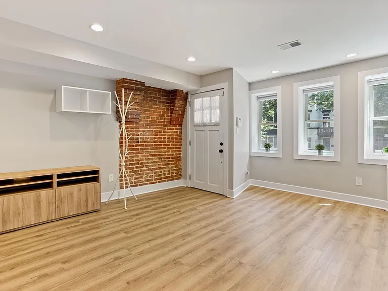 Living room/new floor