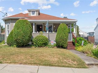 69 Mount Saint Charles Ave, Woonsocket, RI 02895