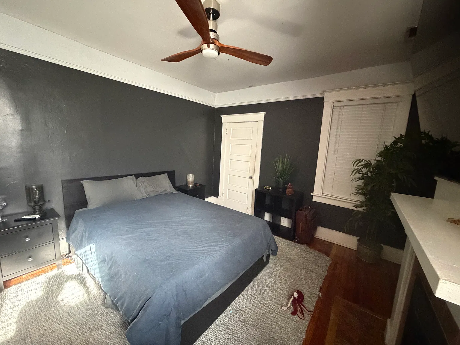 2 bed, 1400 sqft, $2,050 — Photo 2
