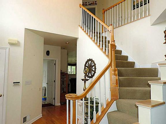 2nd image of 1006 Timberwood Ct