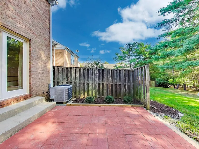 8932 Barrowgate Ct — Photo 22