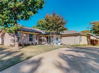 2406 Greenwood Dr, Grand Prairie, TX 75050