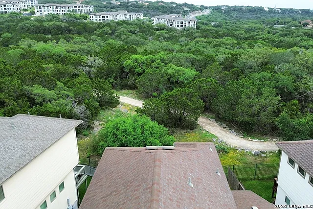 21518 Andrews Gdn — Photo 20
