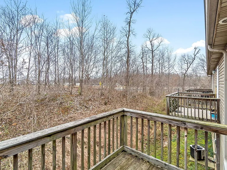 1719 Thistlewood Dr — Photo 13