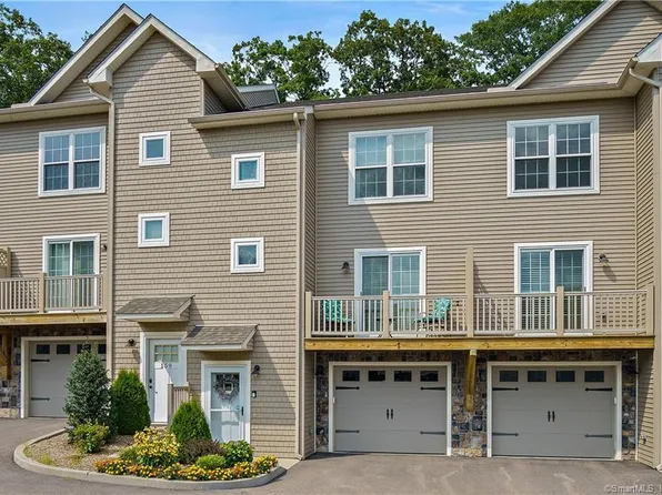 64 Scotch Cap Road #160, Waterford, CT 06375