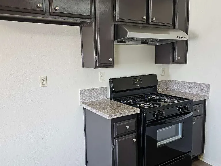 317 N Garfield Ave #4 — Photo 3