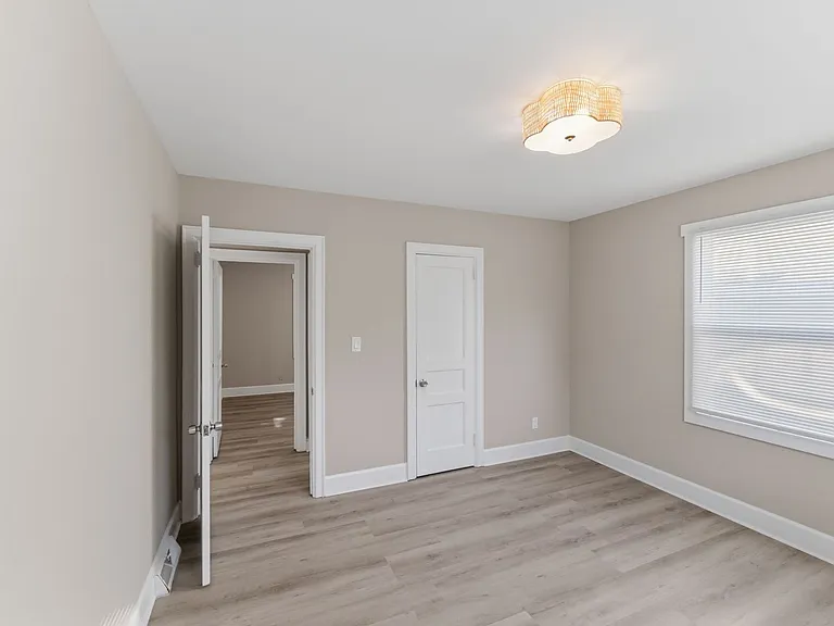 2405 Greenland Ave — Photo 21
