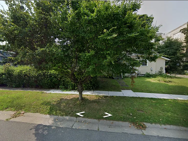 4145 Lake Ave — Photo 3