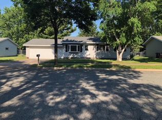 615 11th Ave N, Onalaska, WI 54650