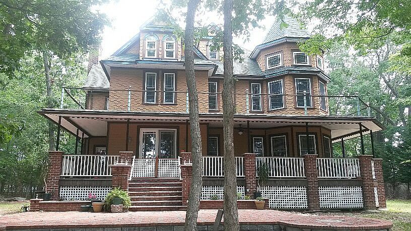 1st image of 168 Belleview Ave