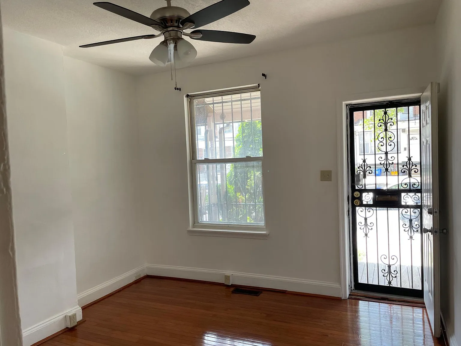 6111 Walton Ave — Photo 4