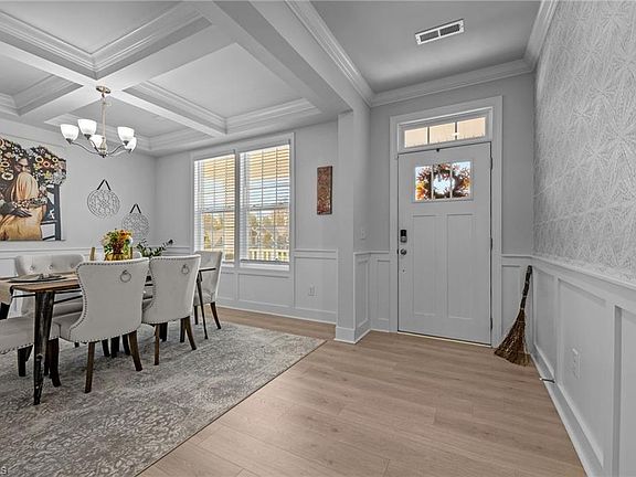 4th image of 1319 Abington Dr