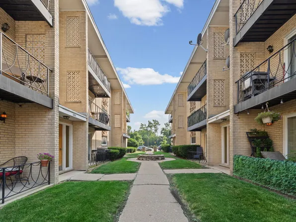 6811 N Olmsted Ave APT 205, Chicago, IL 60631