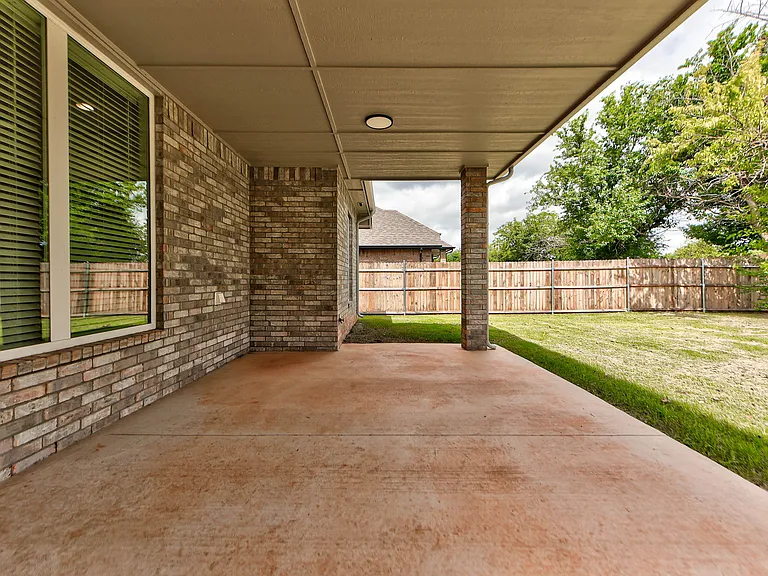 3027 Pescara Dr — Photo 50