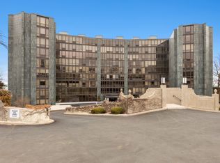 1420 Sheridan Rd APT 4E, Wilmette, IL 60091