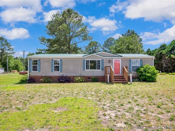 7504 Hidden Ln, Roseboro, NC 28382