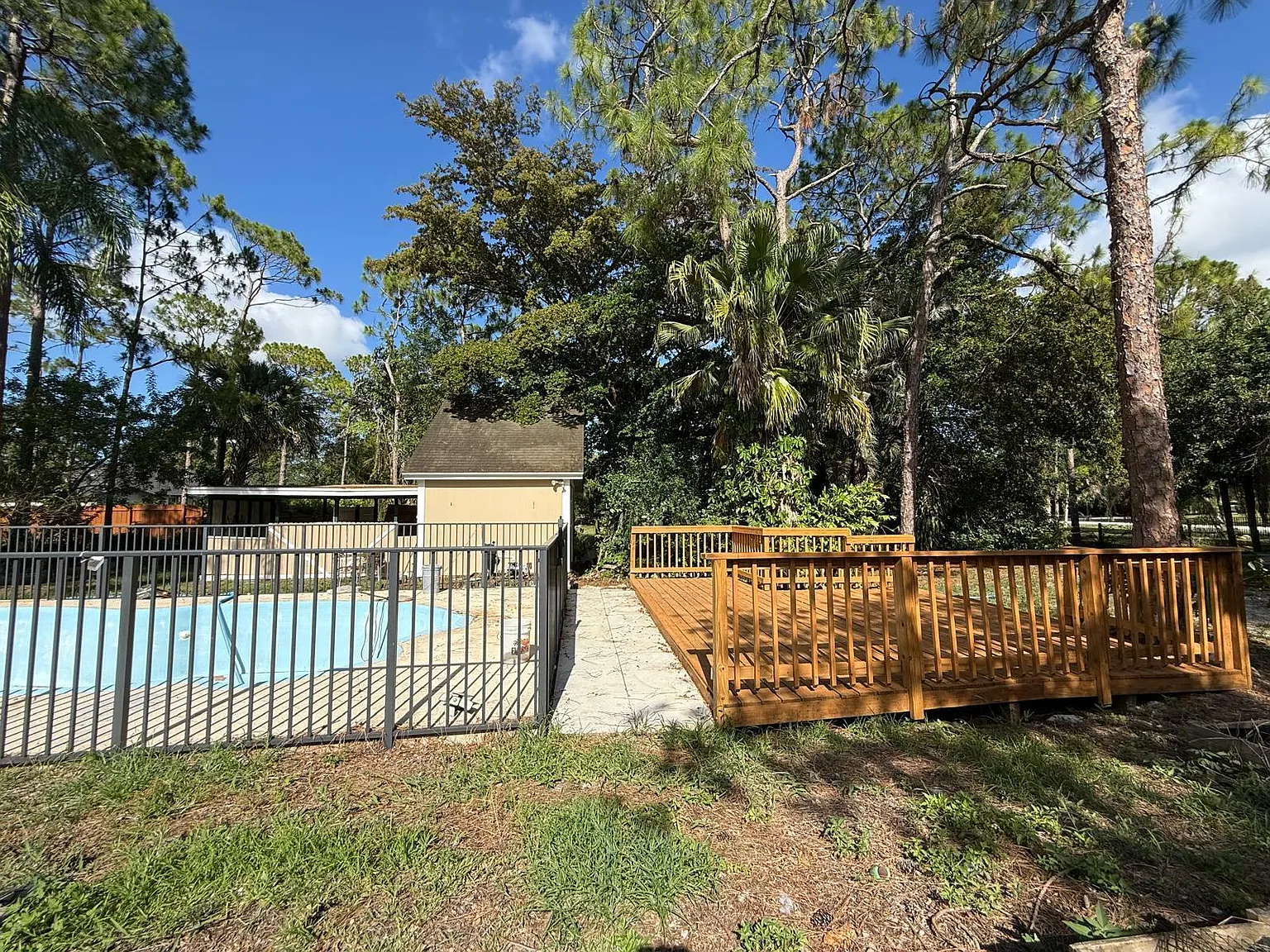3 bed, 3.5 bath, 1339 sqft, $3,750 — Photo 3