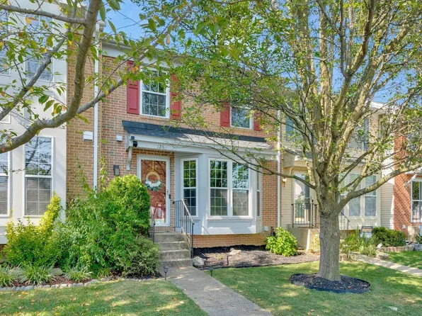 126 Hampshire Sq SW, Leesburg, VA 20175