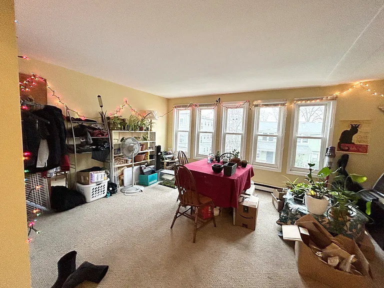 33 Lawn St #2 — Photo 9