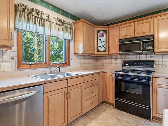 5th image of 5030 Sherborne Dr