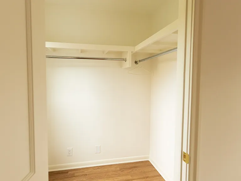 228 Carol Ave — Photo 16
