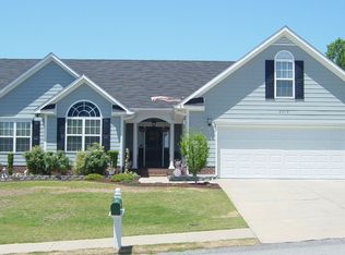 4012 Trencholm Ln, Hope Mills, NC 28348