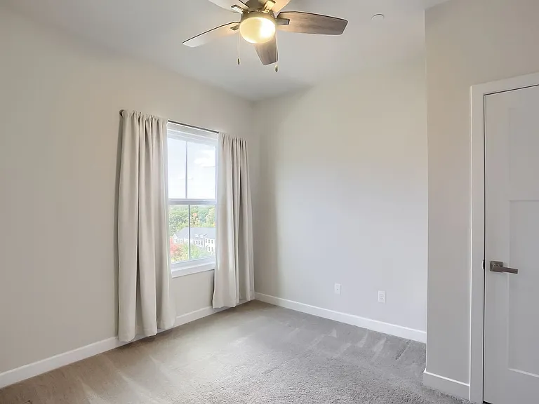 137 Moyer Hill Dr — Photo 26